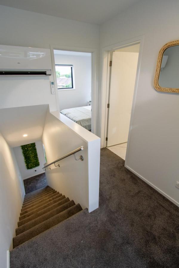 2 Bed Central Addington W/Park Крайстчърч Екстериор снимка
