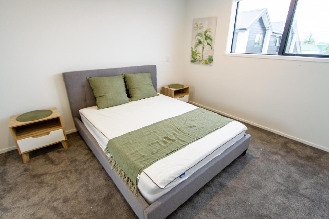 2 Bed Central Addington W/Park Крайстчърч Екстериор снимка